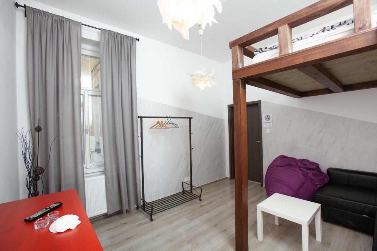 Wow Wow Apartament *